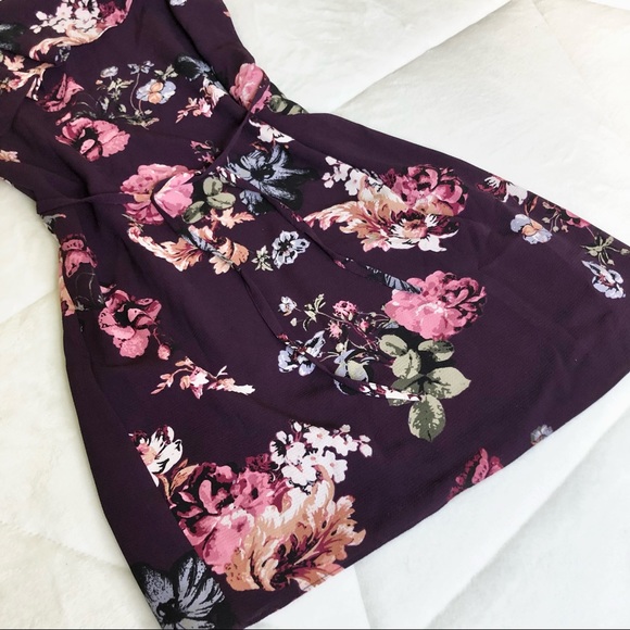 π Le Chateau Summer Dress π - Picture 4 of 5